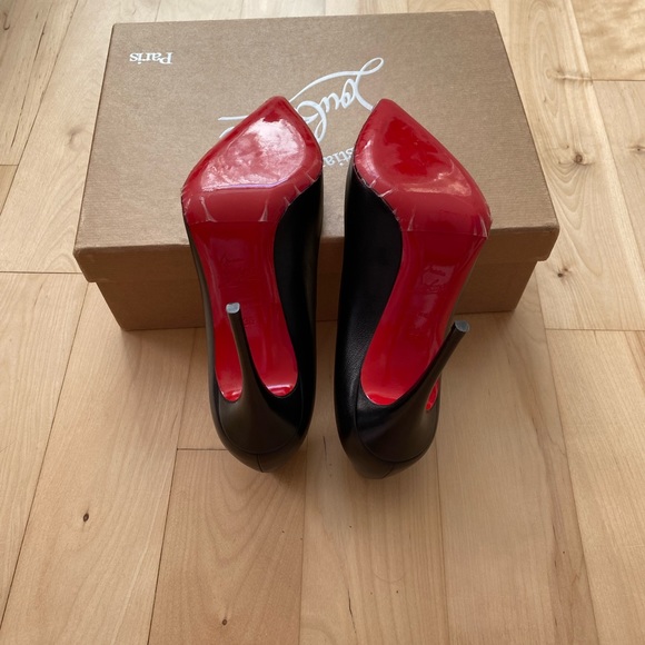 Louboutin So Kate - Picture 3 of 4